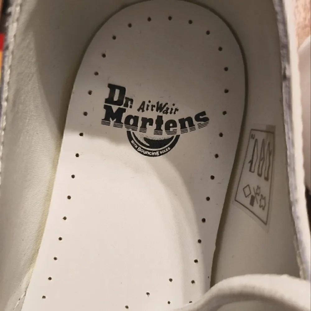 Dr. Martens 1461 For Pride Smooth Leather Oxford Shoes White Size 5 M 6 W